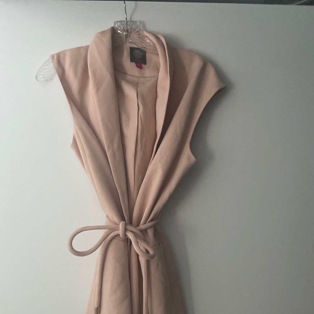 Vince Camuto single button vest